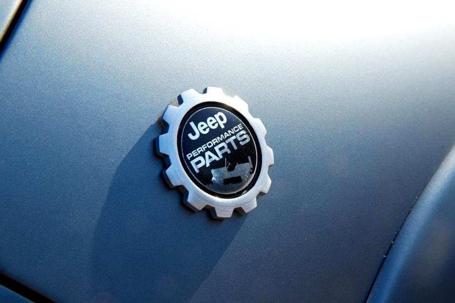  Jeep Cherokee Dakar Concept 2014 года  (фото 5 из 8)